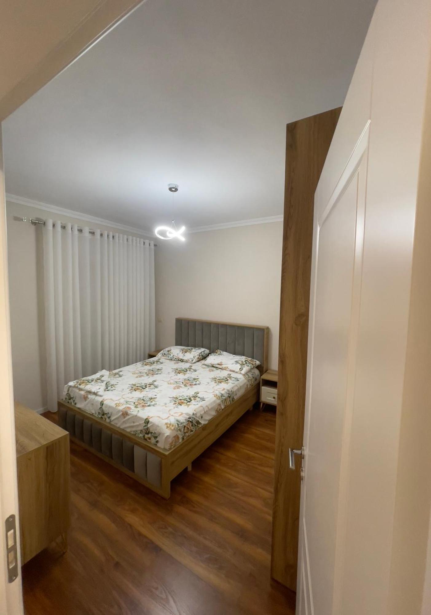 Apartament Holiday Apartment